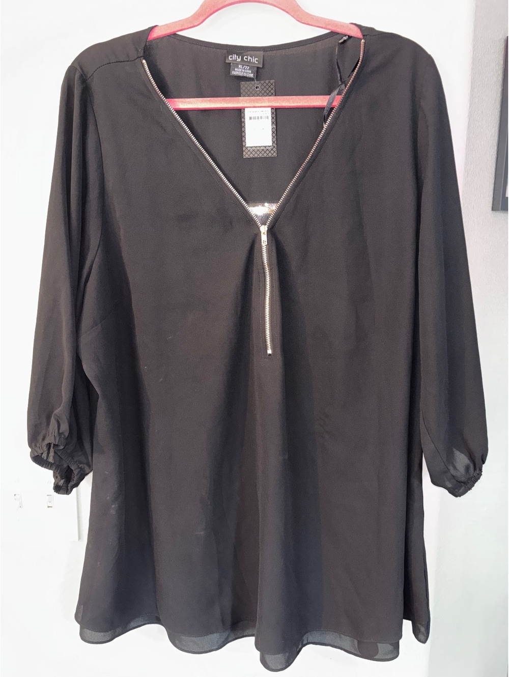 City Chic NWT Black Sexy Fling Zip V-Neck Blouse Size XL / 22W